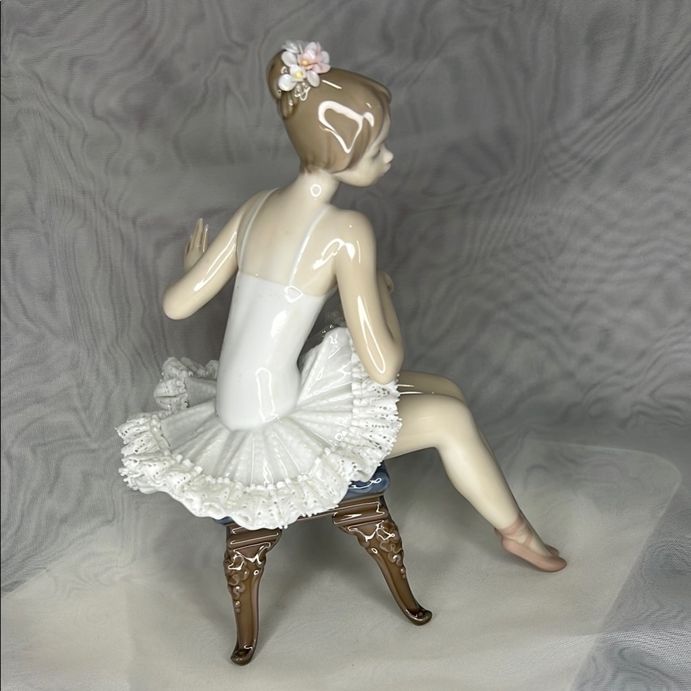 Lladro Porcelain Figurine, Ballet Descanso 05496 - Picture 3 of 12